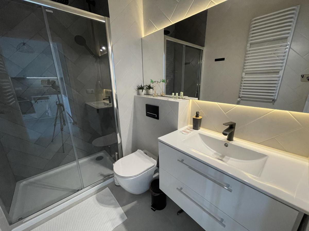 Prymasa Tysiaclecia 83A By Aparthouse Appartamento Varsavia Esterno foto